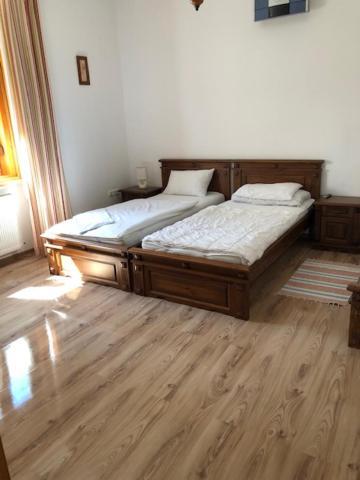 Tisza-Kert Vendeghaz -Tisza-Kert Vendeghaz II Hotel Tiszafured Bagian luar foto