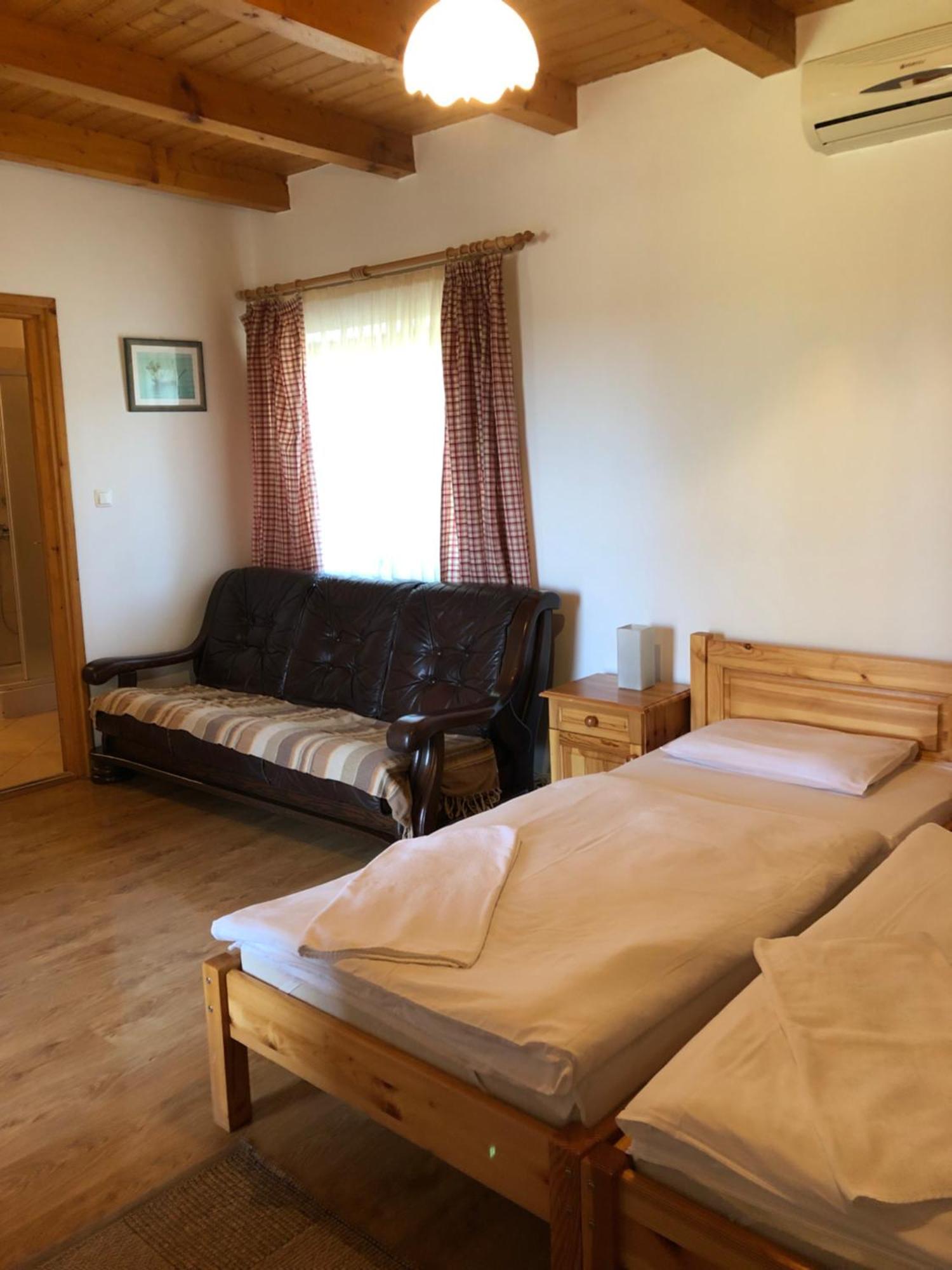 Tisza-Kert Vendeghaz -Tisza-Kert Vendeghaz II Hotel Tiszafured Bagian luar foto