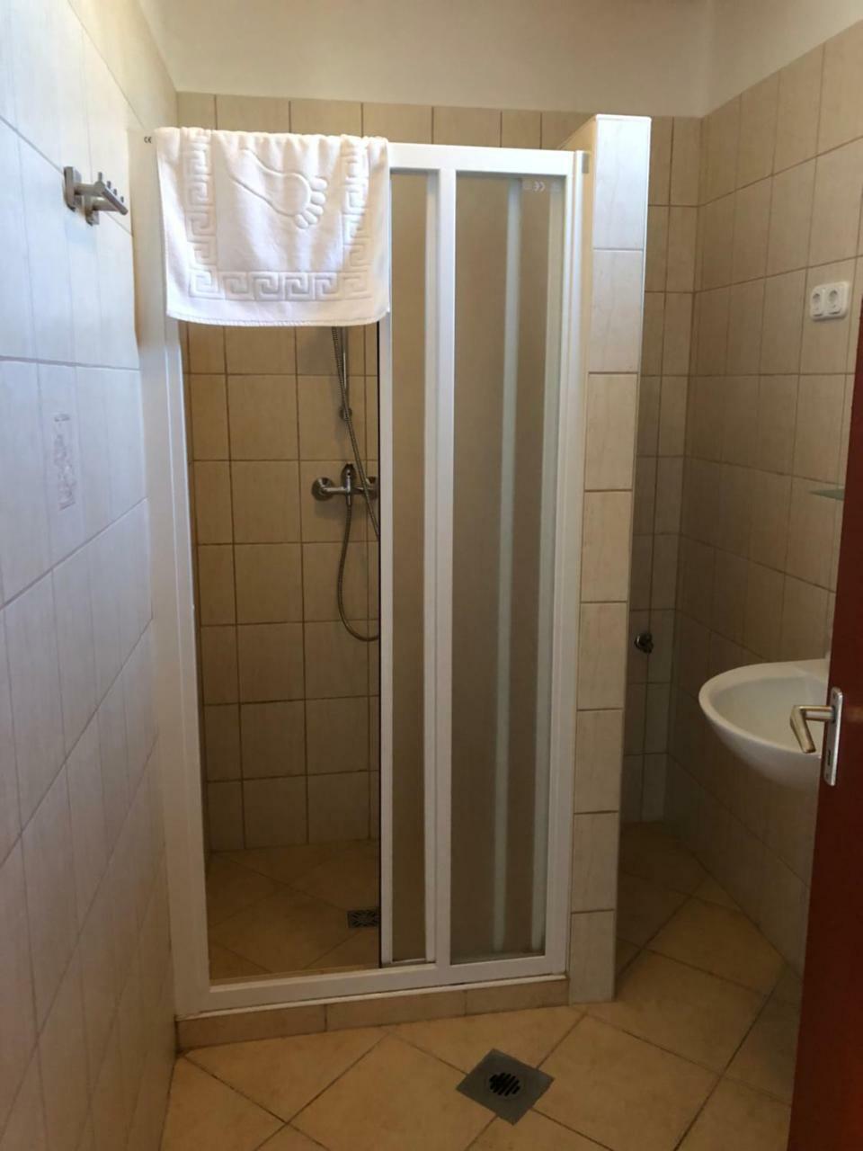 Tisza-Kert Vendeghaz -Tisza-Kert Vendeghaz II Hotel Tiszafured Bagian luar foto