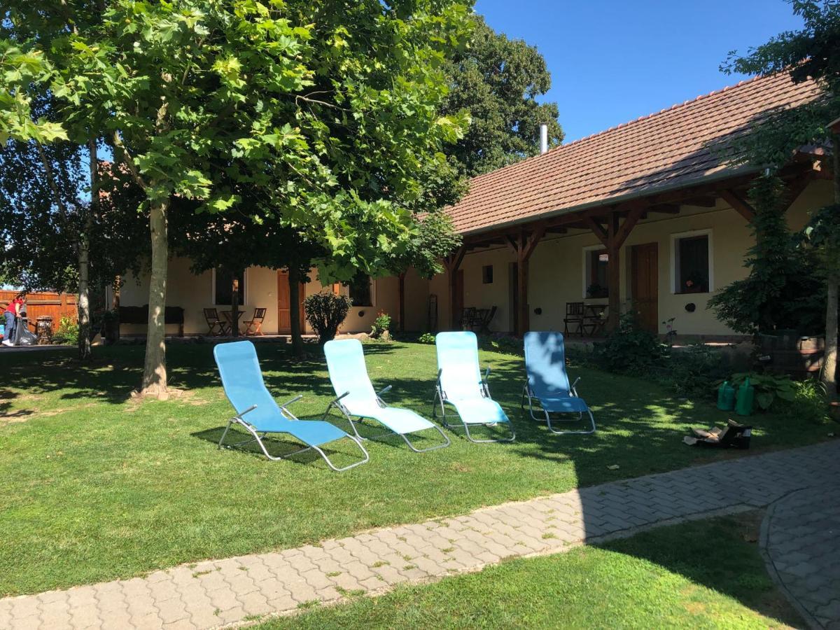 Tisza-Kert Vendeghaz -Tisza-Kert Vendeghaz II Hotel Tiszafured Bagian luar foto